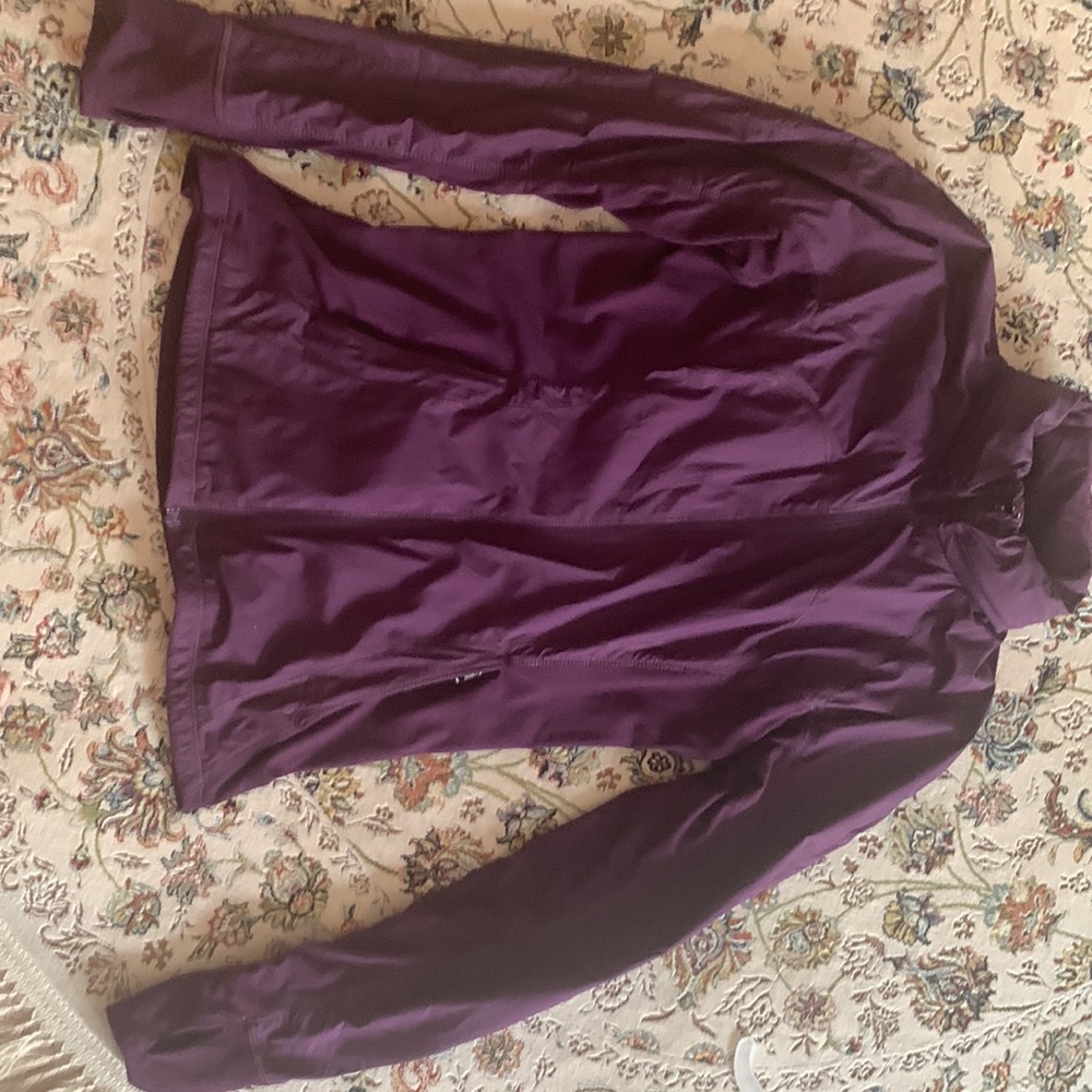 Lululemon jacket - Picture 10 of 17